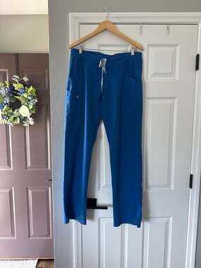 FIGS Livingston Basic Straight Leg Scrub Pants Royal Blue Size Medium Tall M/T
